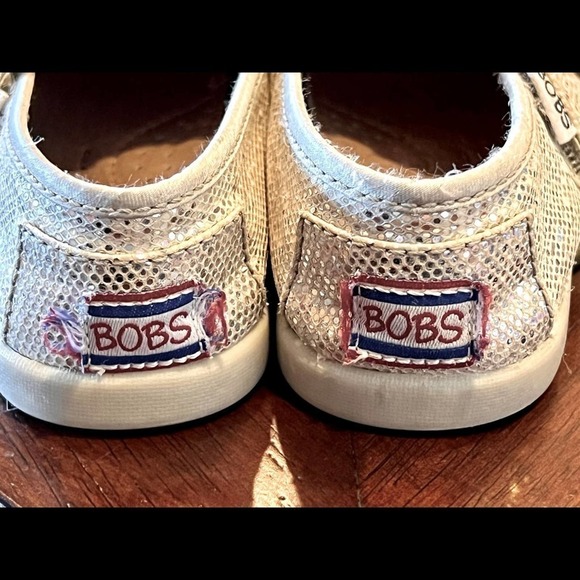 Bobs toddler girl size 6 shoes in silver sequins. Adjustable closure. - Picture 2 of 6